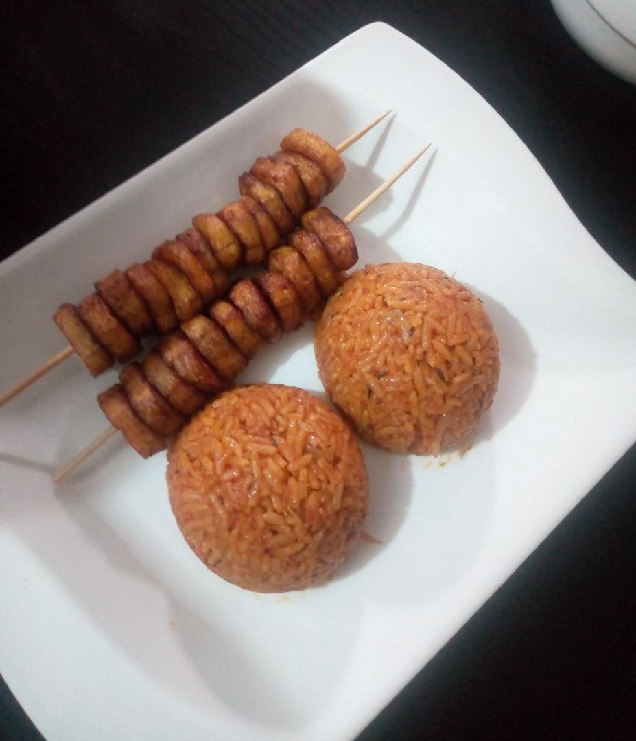 Jollof rice with fried plantain